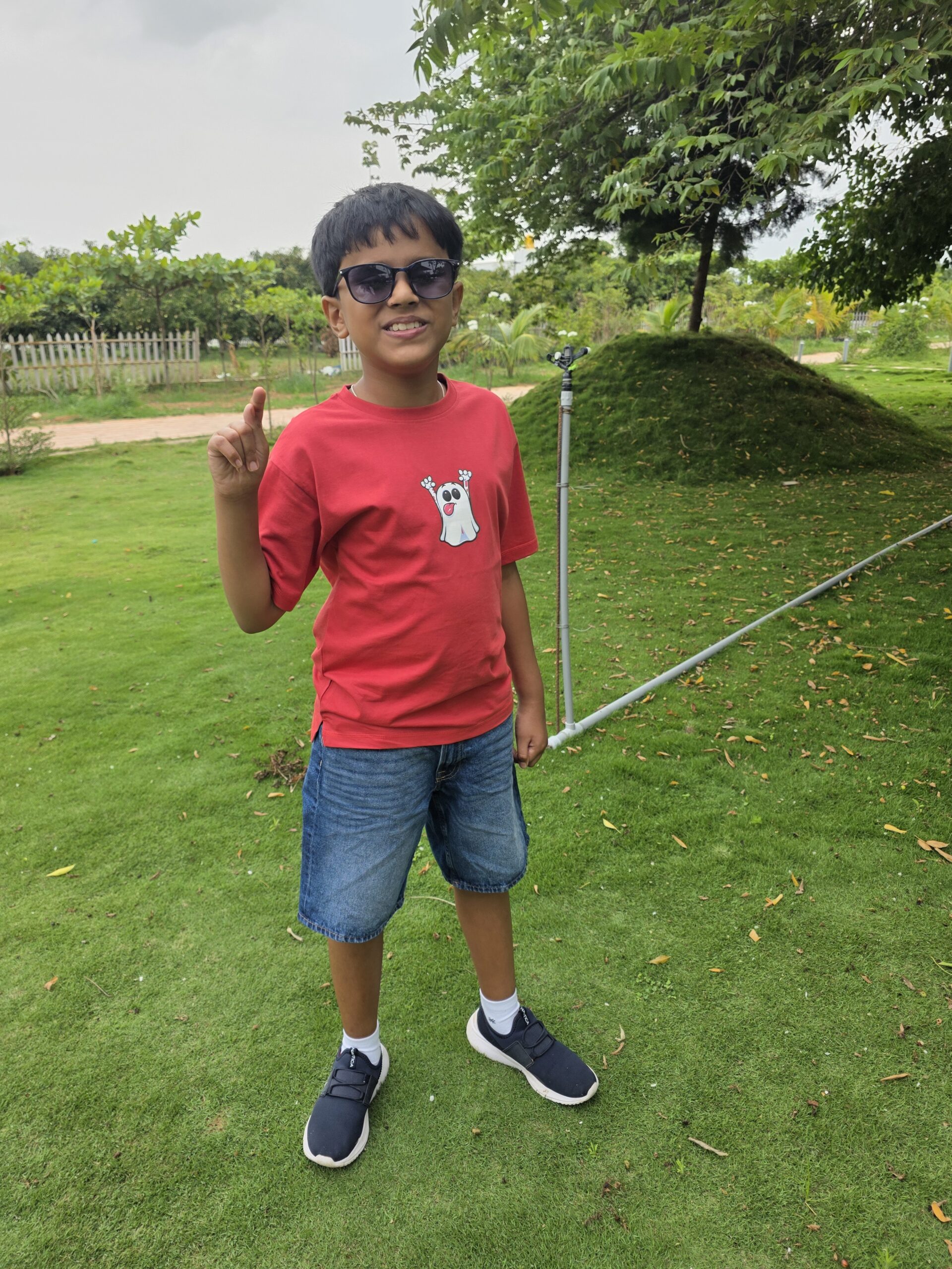 Boxy Fit Red Co-ord set for Boys - Image 2