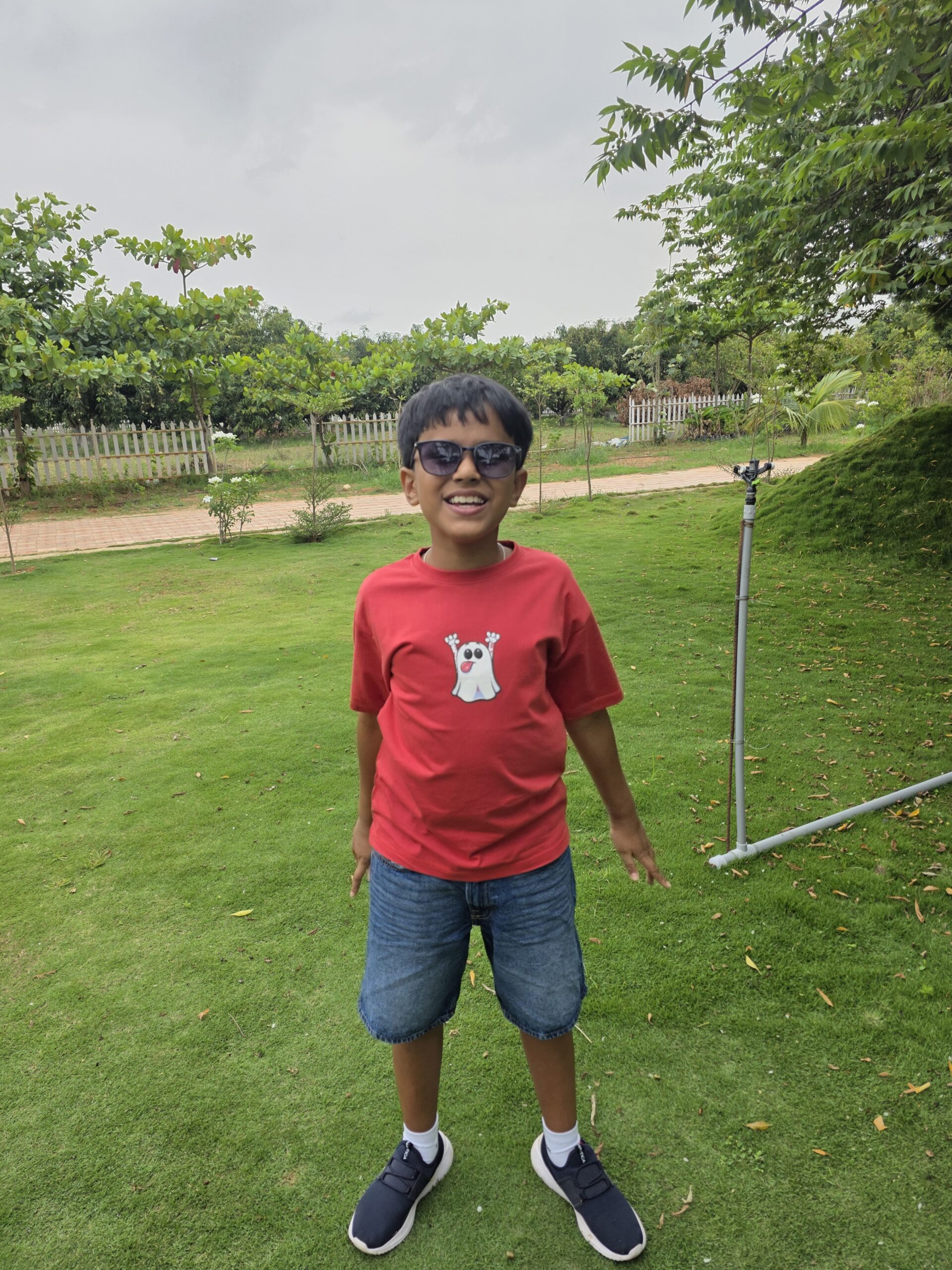 Boxy Fit Red Co-ord set for Boys - Image 3